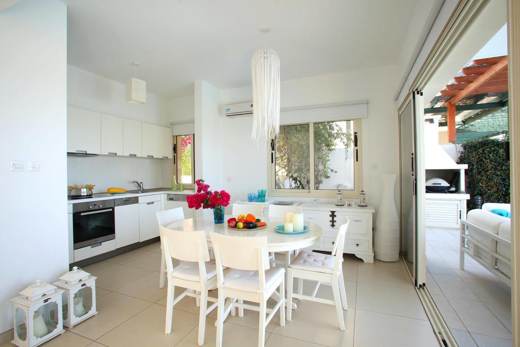 House 7, The Artisan Resort Protaras Exterior photo